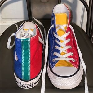 Men/women chuck Taylor’s size seven in women, 5 in men. Used twice-- missing box